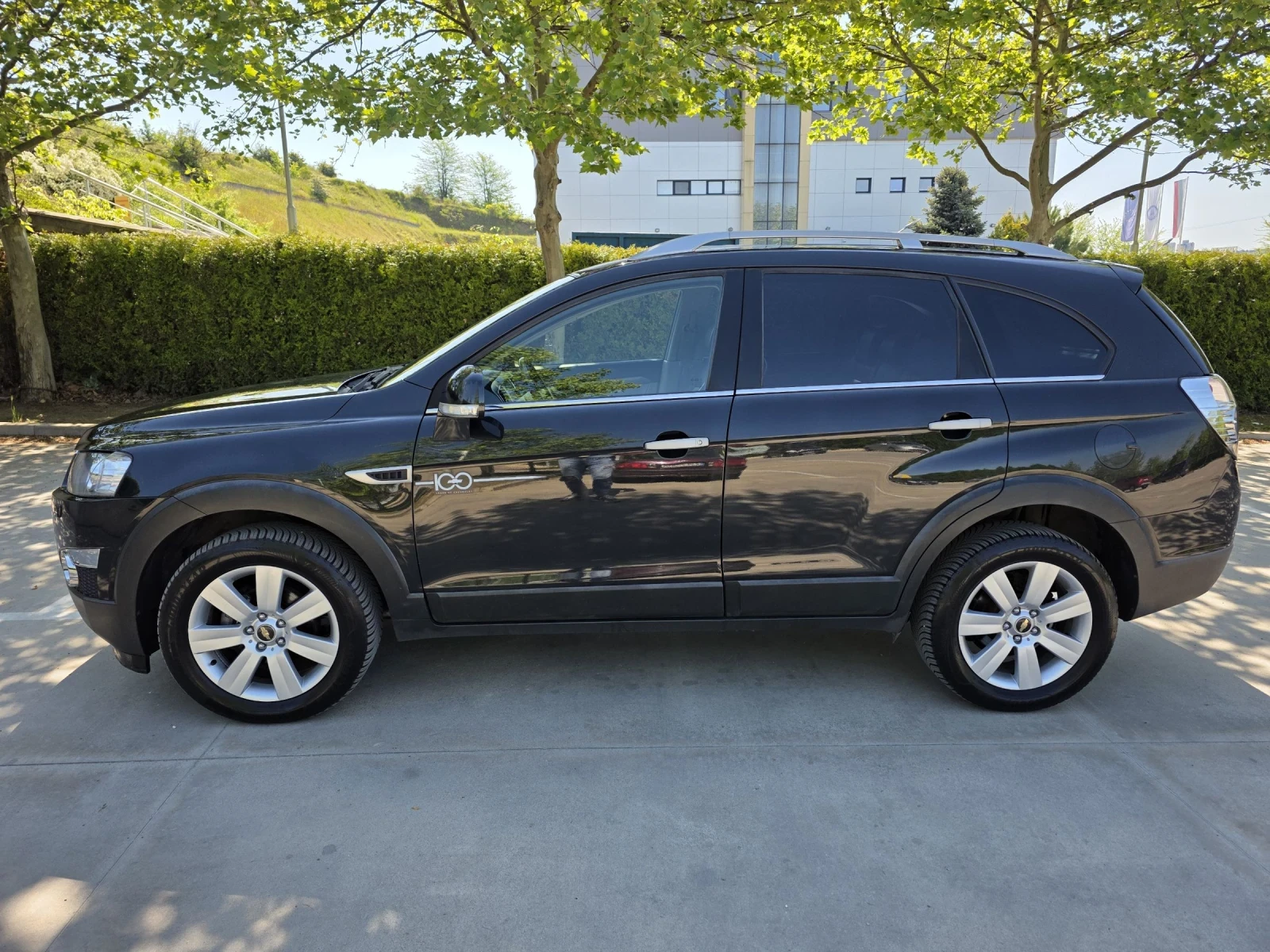 Chevrolet Captiva 2.2-184kc 4х4 6+ 1места  LTZ AT BICOLOR, снимка 2 - Автомобили и джипове - 54438573