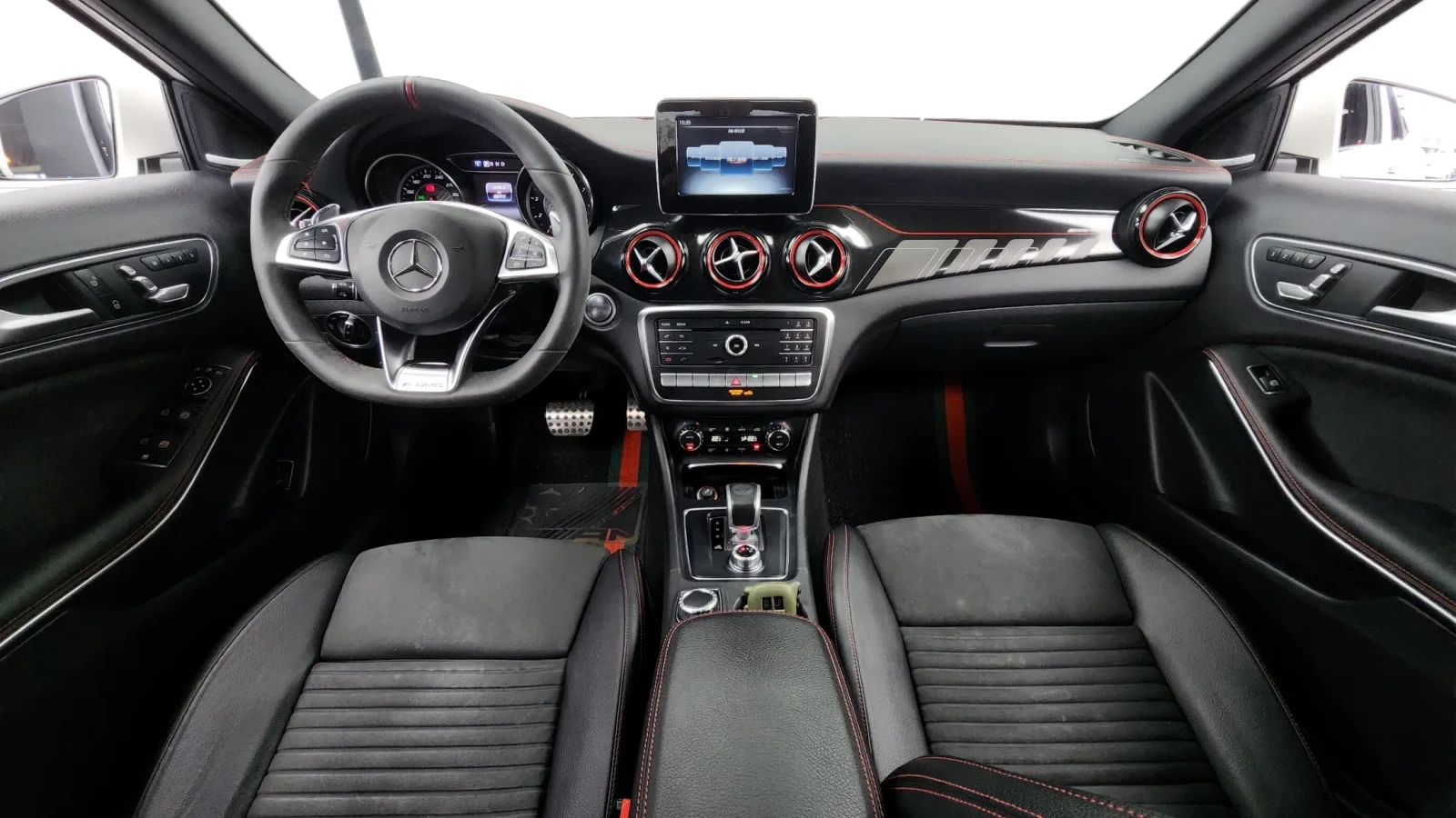 Mercedes-Benz GLA 45 AMG Panorama* , снимка 6 - Автомобили и джипове - 55050860