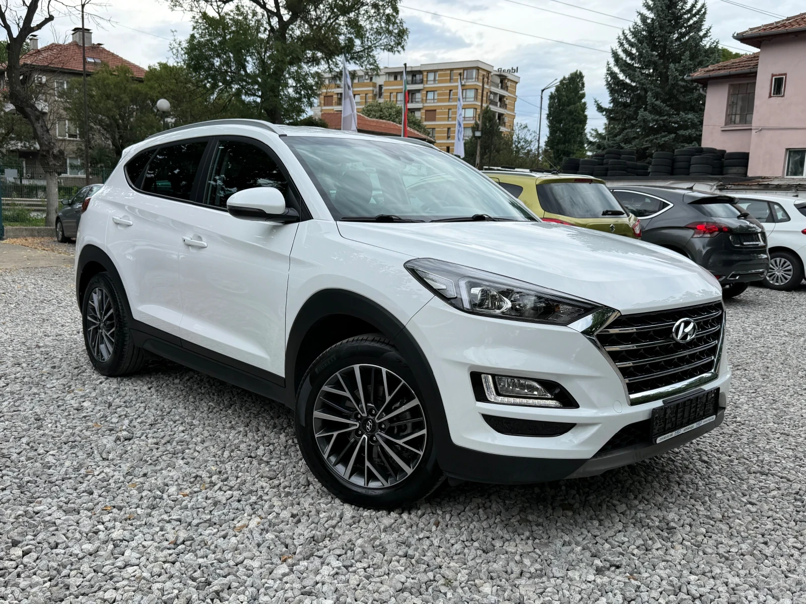 Hyundai Tucson 1.6CRDI Origo - 64000kм! - Facelift - АВТОМАТИК, снимка 3 - Автомобили и джипове - 55215917