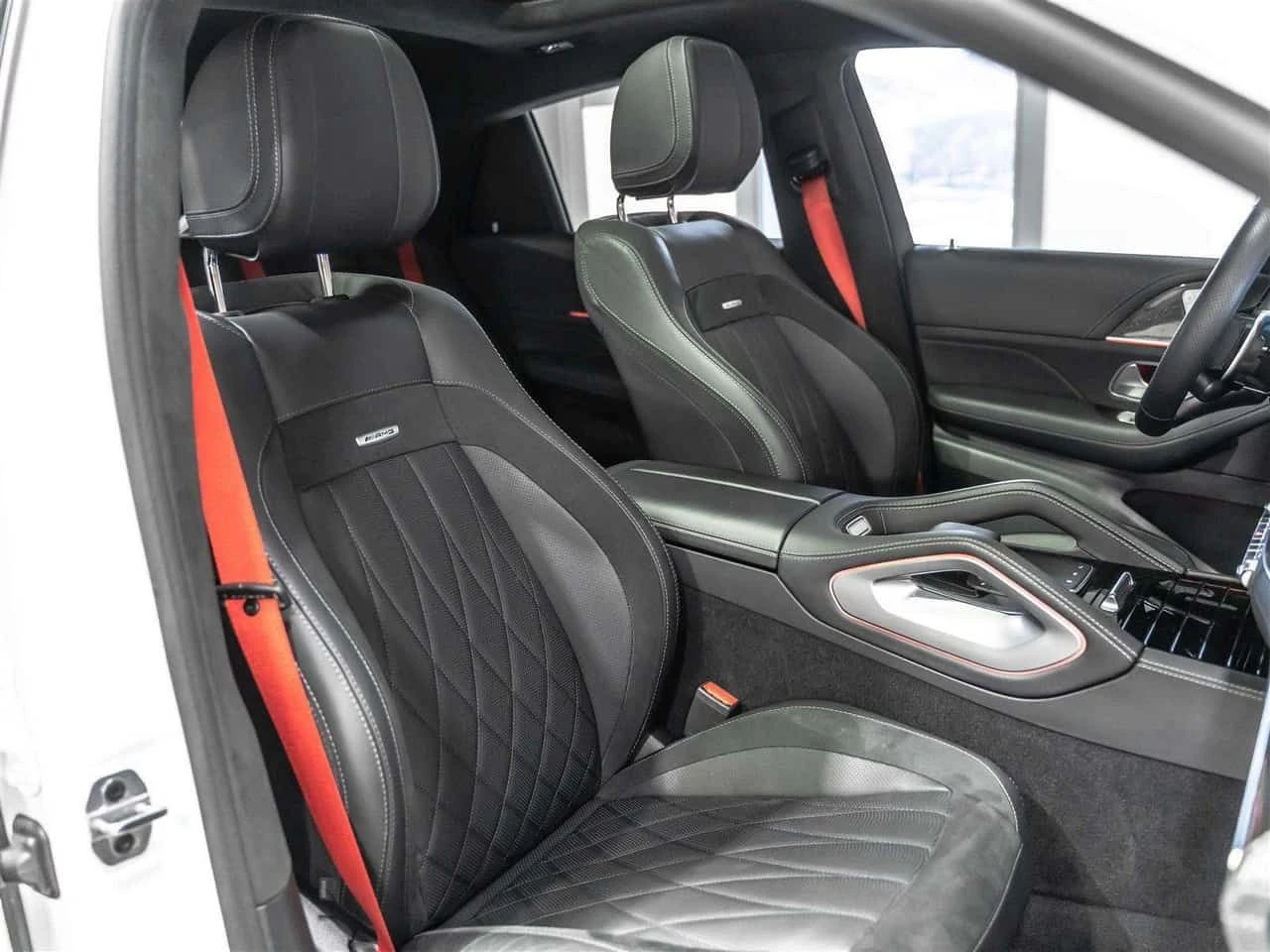 Mercedes-Benz GLE * AMG 63 S| COUPE| NIGHT PKG| IDP| MASSAGE| TECH| , снимка 13 - Автомобили и джипове - 55498570