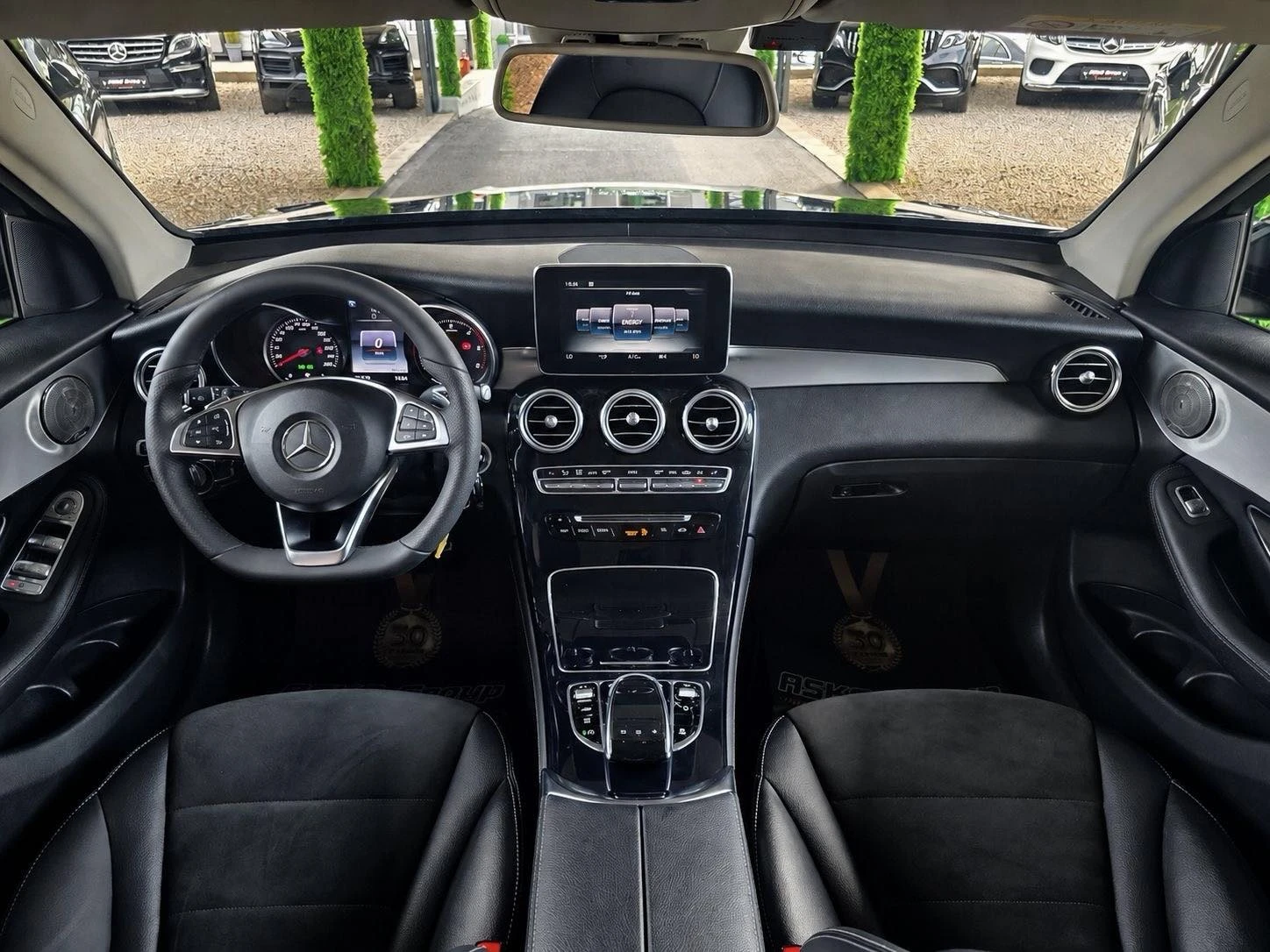 Mercedes-Benz GLC 220 AMG LINE/GERMANY/MULTIBEAM/AIRMATIC/BURMESTER/LIZI, снимка 9 - Автомобили и джипове - 55817800