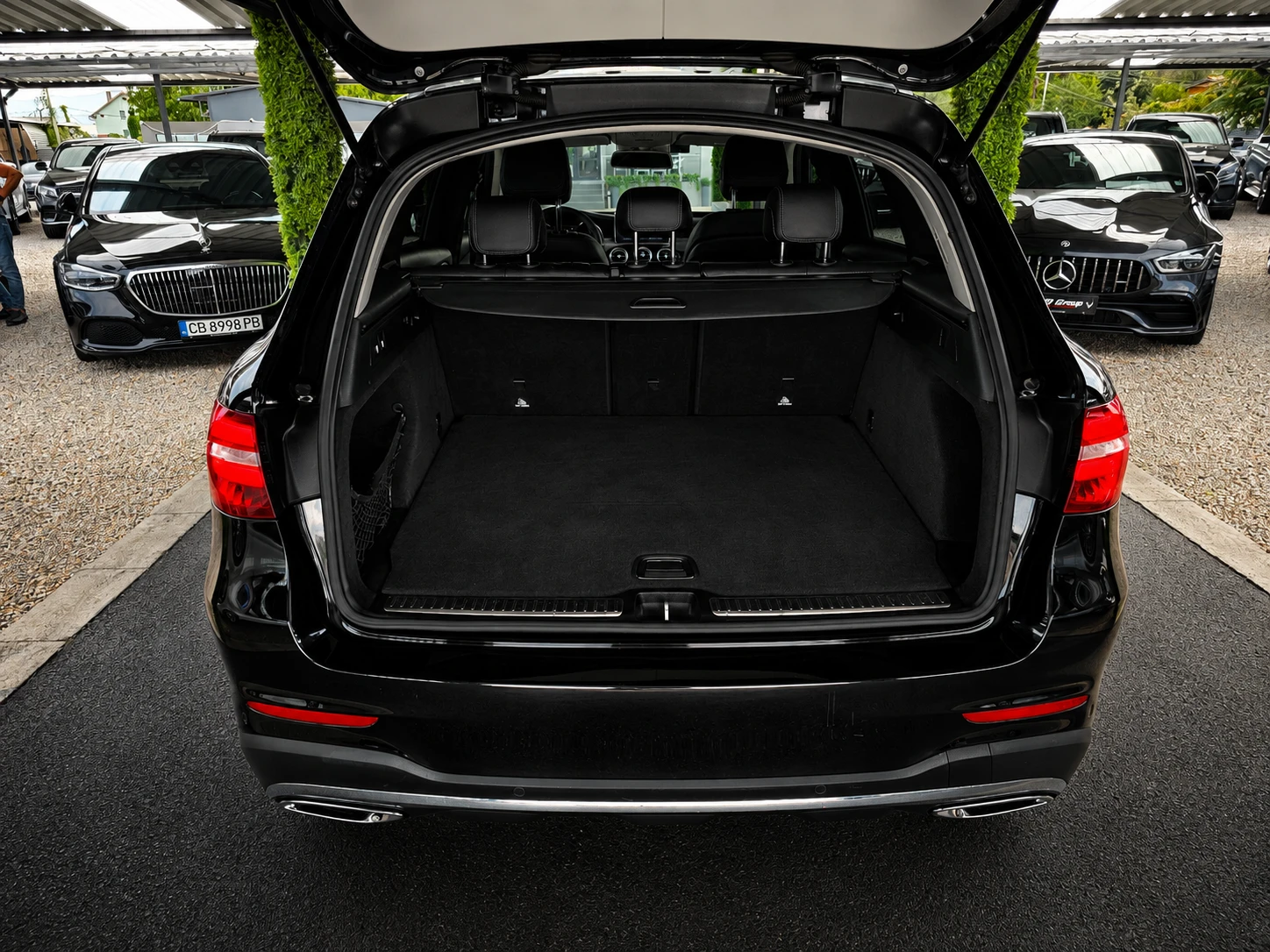 Mercedes-Benz GLC 220 AMG LINE/GERMANY/MULTIBEAM/AIRMATIC/BURMESTER/LIZI, снимка 8 - Автомобили и джипове - 55817800