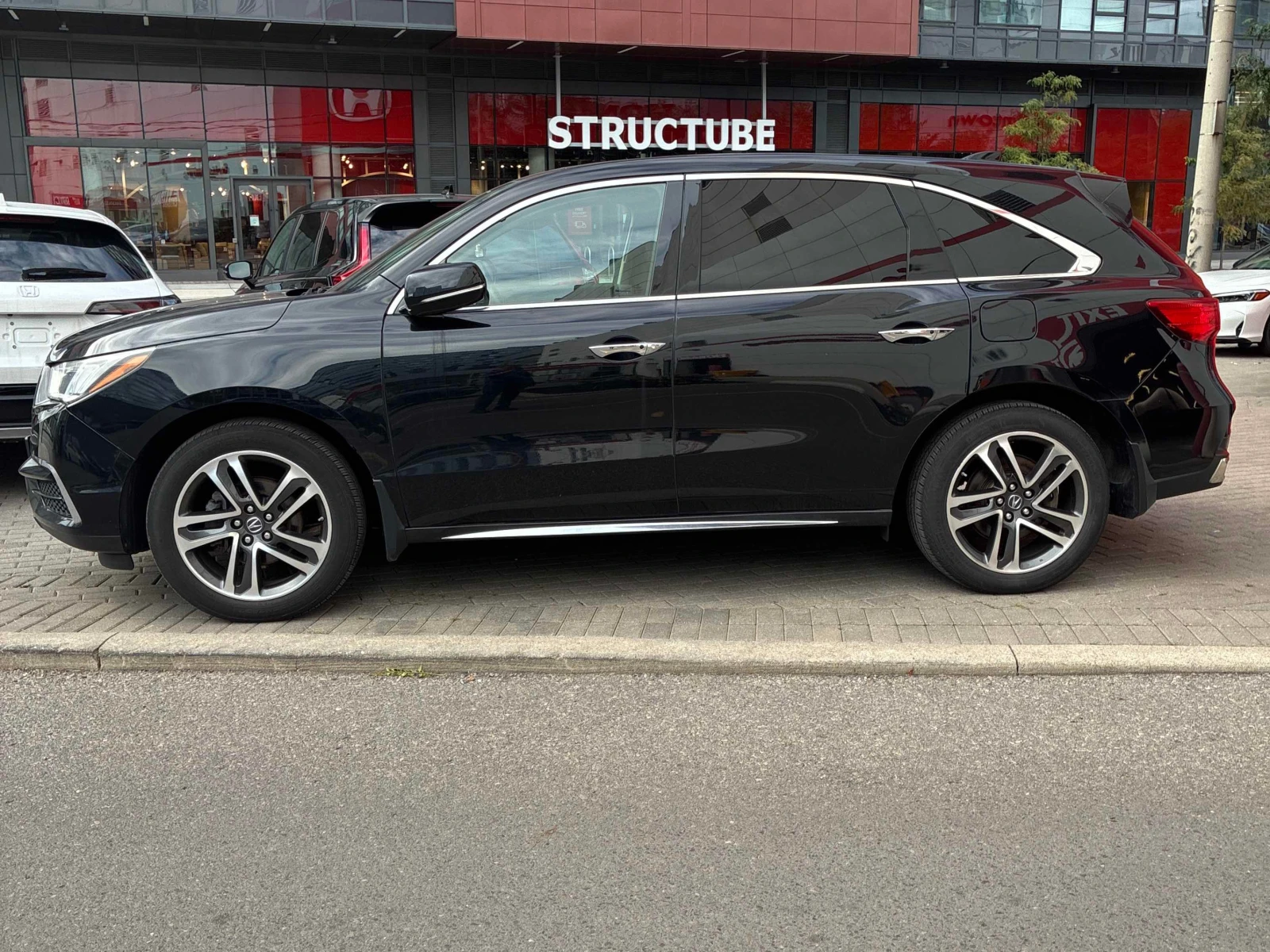 Acura Mdx * Tech Pkg * АВТОКРЕДИТ БЕЗ ПЪРВОНАЧАЛНА ВНОСКА* , снимка 2 - Автомобили и джипове - 56057593
