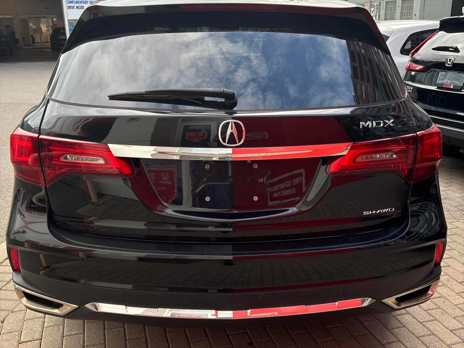 Acura Mdx * Tech Pkg * АВТОКРЕДИТ БЕЗ ПЪРВОНАЧАЛНА ВНОСКА* , снимка 4 - Автомобили и джипове - 56057593
