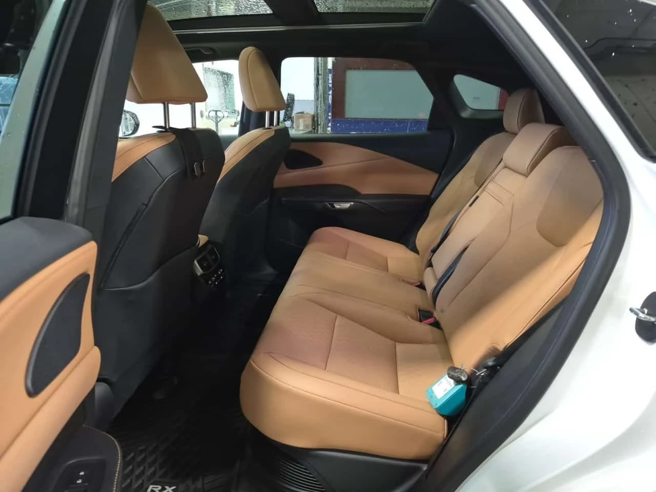 Lexus RX 350h * AWD * CARFAX * , снимка 6 - Автомобили и джипове - 56249600