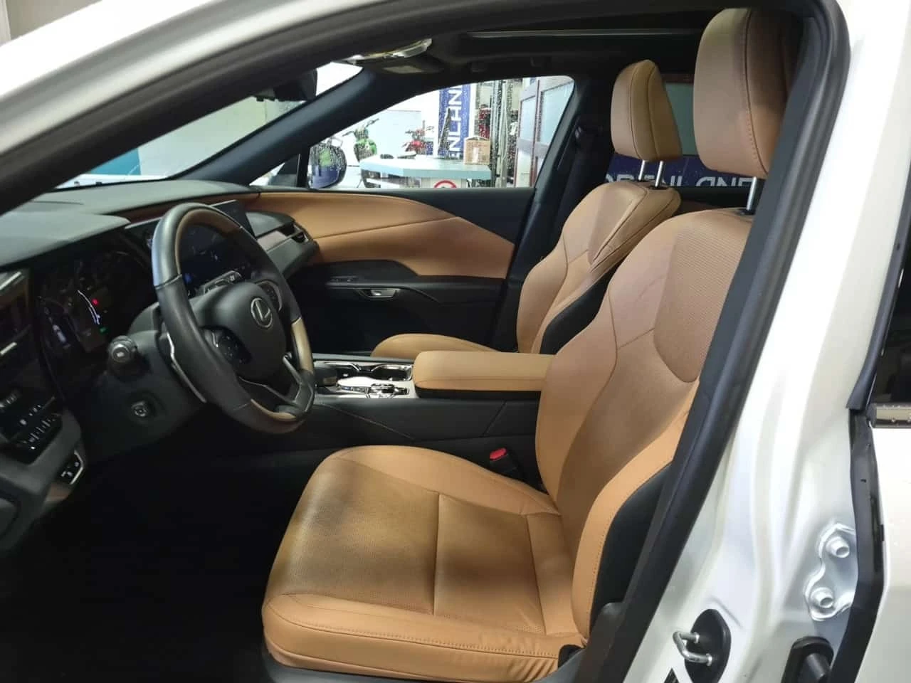 Lexus RX 350h * AWD * CARFAX * , снимка 5 - Автомобили и джипове - 56249600