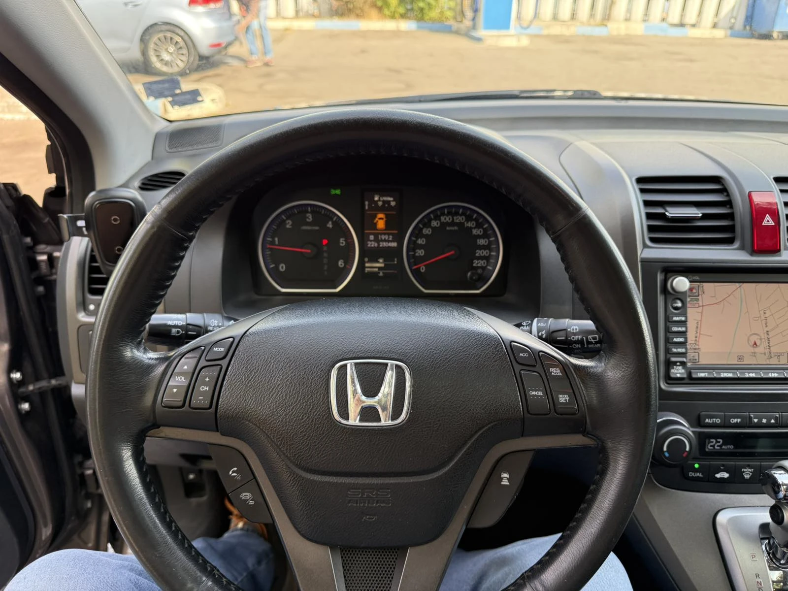 Honda Cr-v 2.2 i-dtec/EXECUTIVE/DISTRONIK/, снимка 12 - Автомобили и джипове - 56468535
