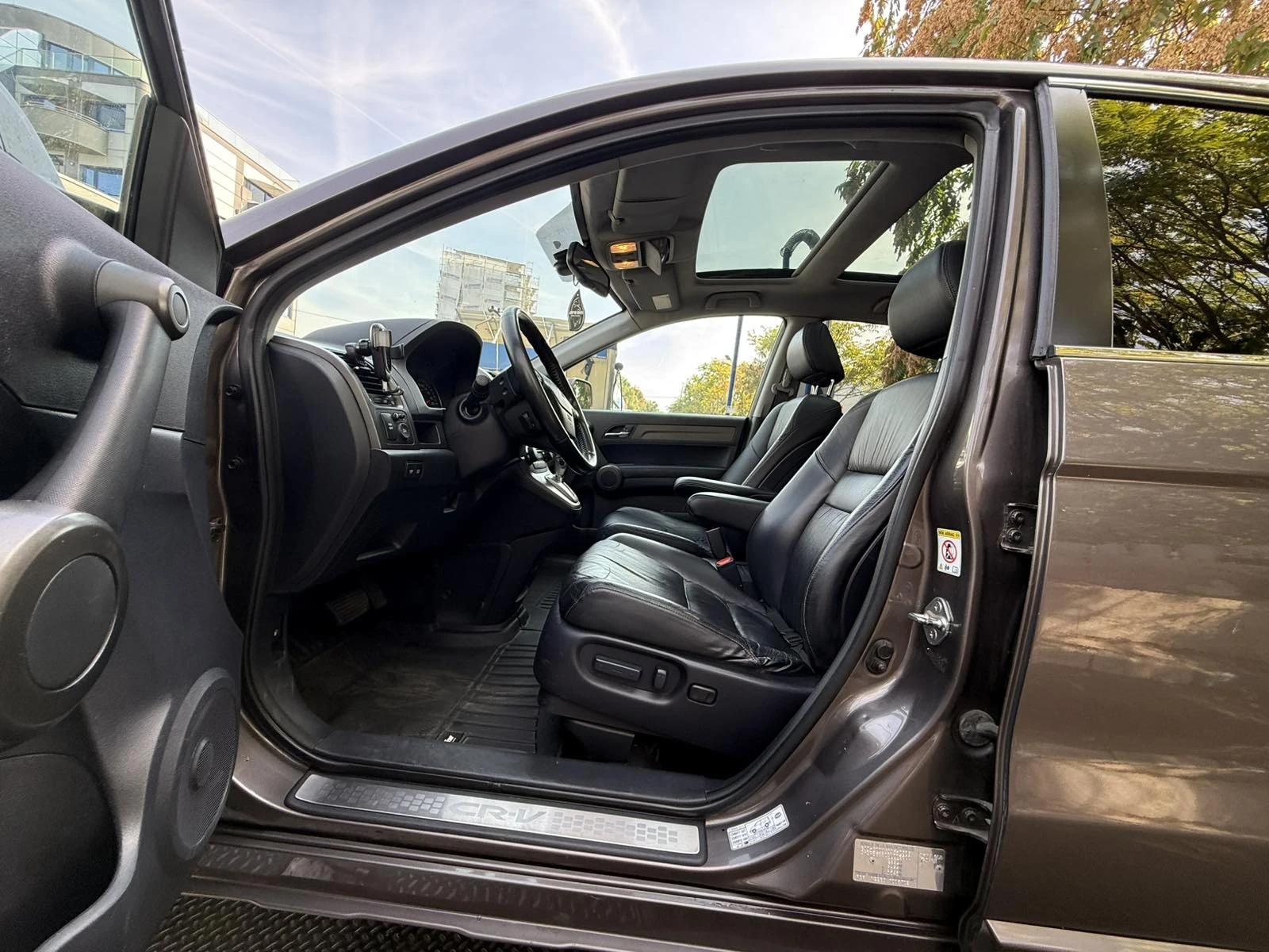 Honda Cr-v 2.2 i-dtec/EXECUTIVE/DISTRONIK/, снимка 2 - Автомобили и джипове - 56468535