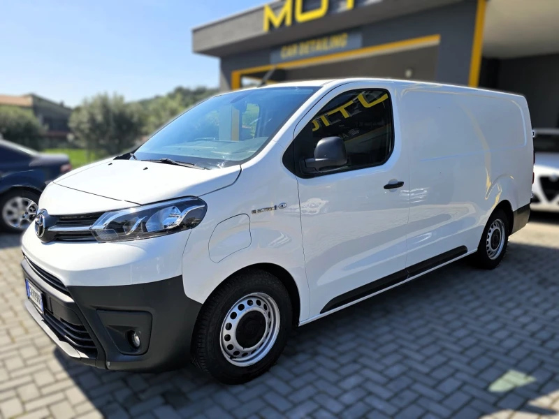 Toyota Proace L2 75KW Дълга база, САМО 14000км !!!, снимка 4 - Бусове и автобуси - 47373985