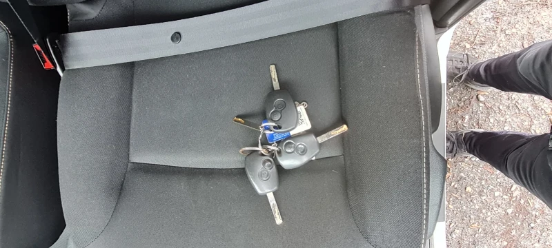 Renault Trafic 1.6 DCI 120 ХЛАДИЛЕН, снимка 15 - Бусове и автобуси - 53559383