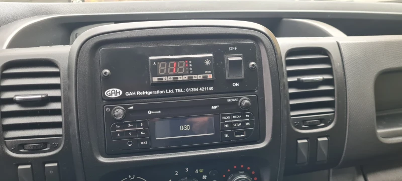 Renault Trafic 1.6 DCI 120 ХЛАДИЛЕН, снимка 8 - Бусове и автобуси - 53559383