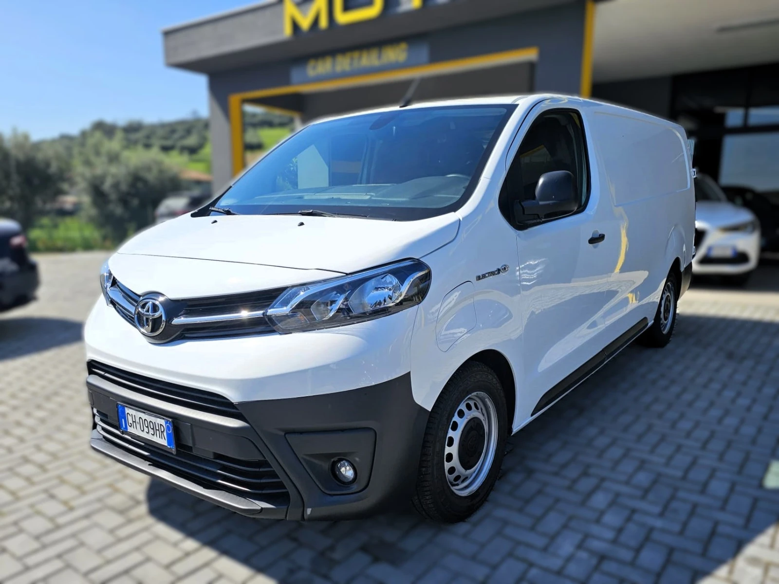 Toyota Proace L2 75KW Дълга база, САМО 14000км !!! - изображение 8