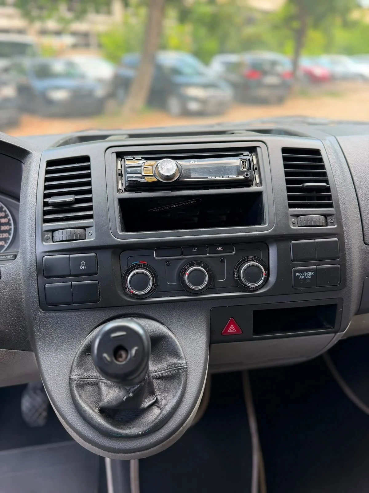 VW T5, снимка 13 - Бусове и автобуси - 55769184