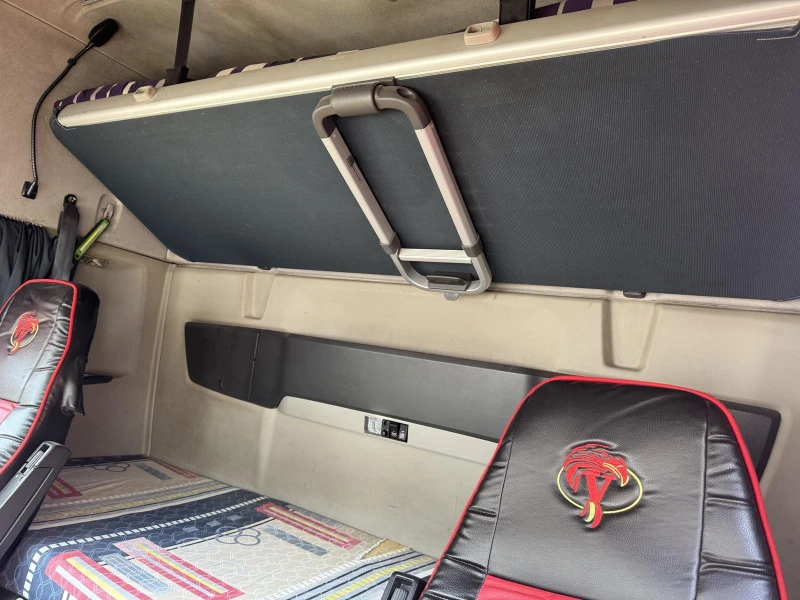 Volvo Fh, снимка 8 - Камиони - 52387645