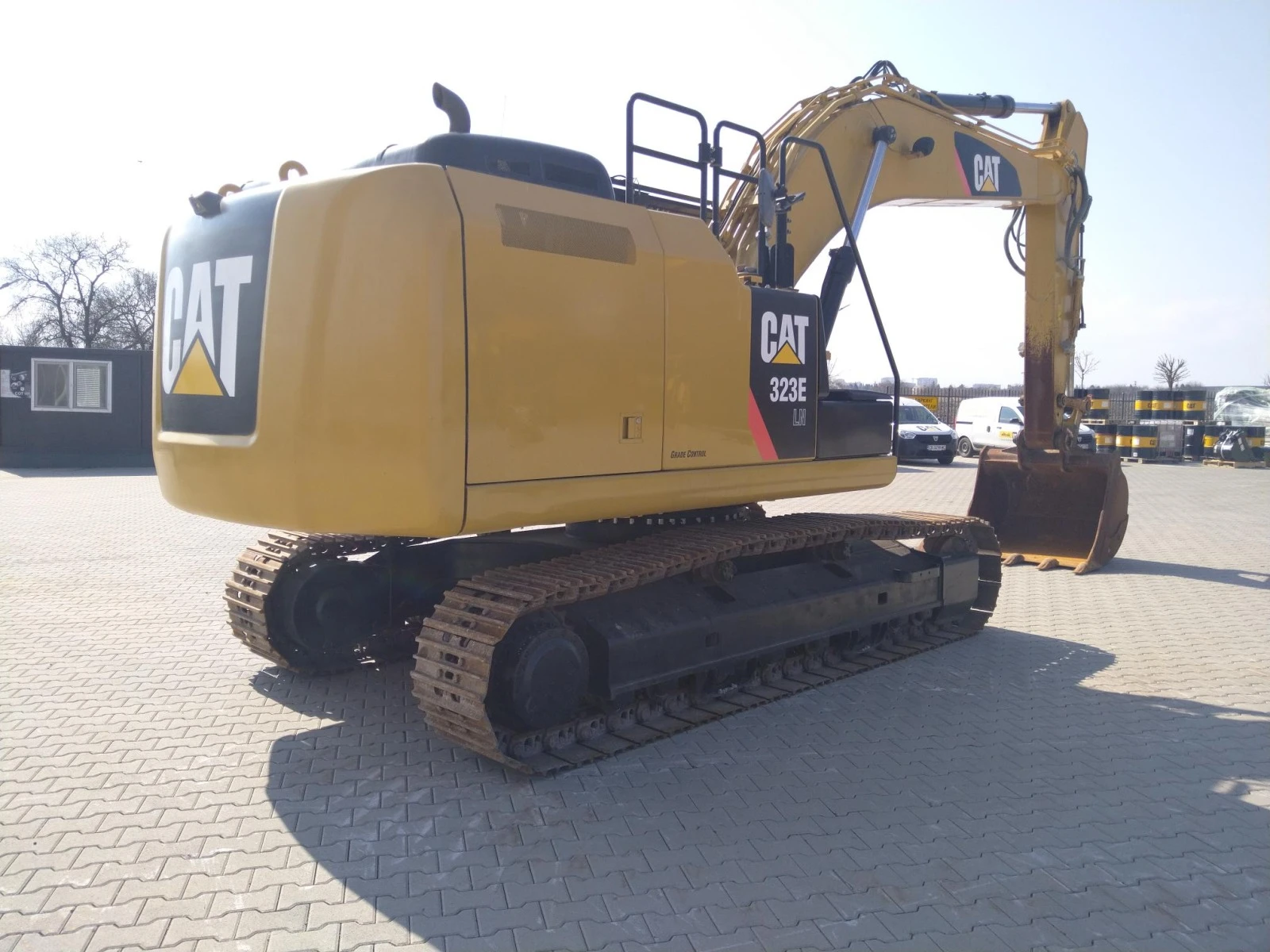 Багер Caterpillar 323ELN - изображение 2