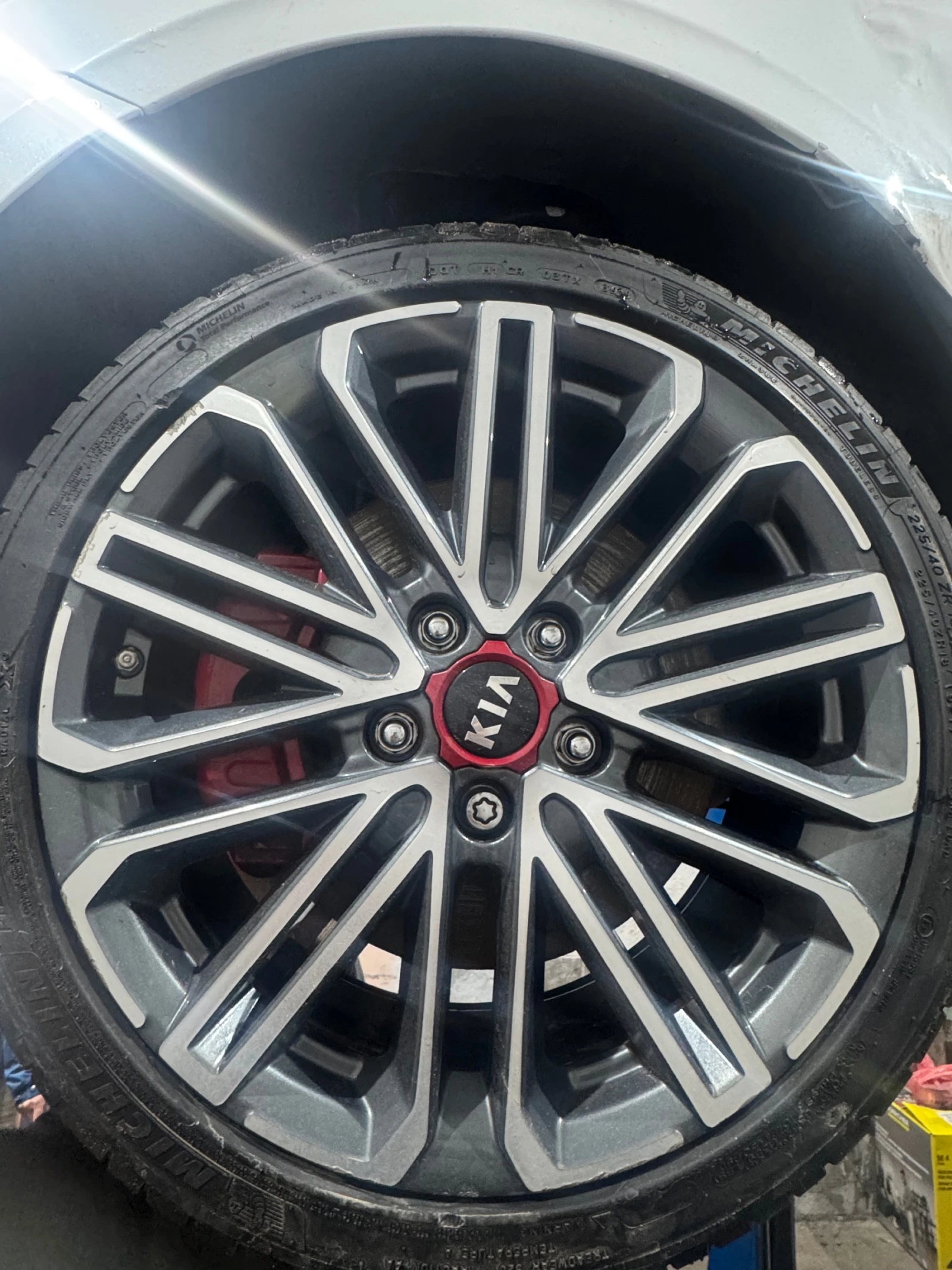 ���� � ������ 225/40R18 �� Kia Pro ceed | Mobile.bg � ����������� 1