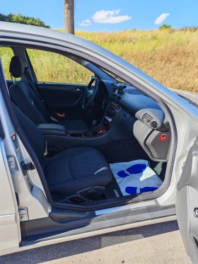 Mercedes-Benz C 180 Kompressor, снимка 13