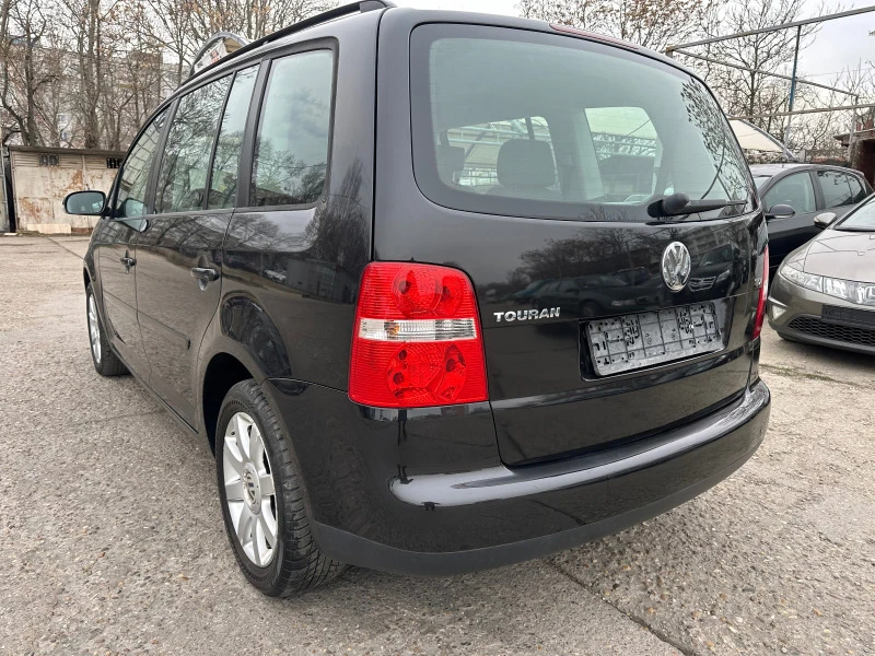 VW Touran 1.9 TDI, снимка 7 - Автомобили и джипове - 44553187