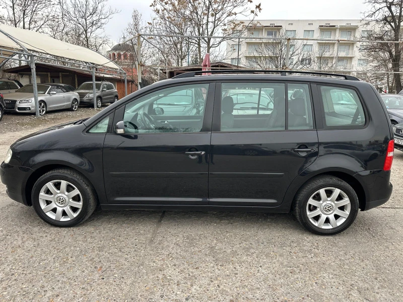 VW Touran 1.9 TDI, снимка 8 - Автомобили и джипове - 44553187