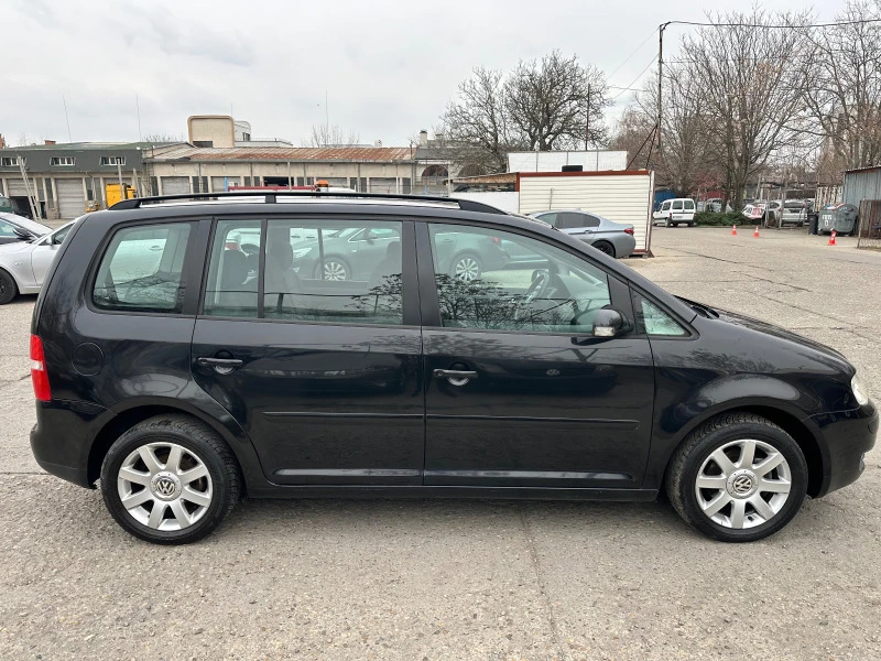 VW Touran 1.9 TDI, снимка 4 - Автомобили и джипове - 44553187