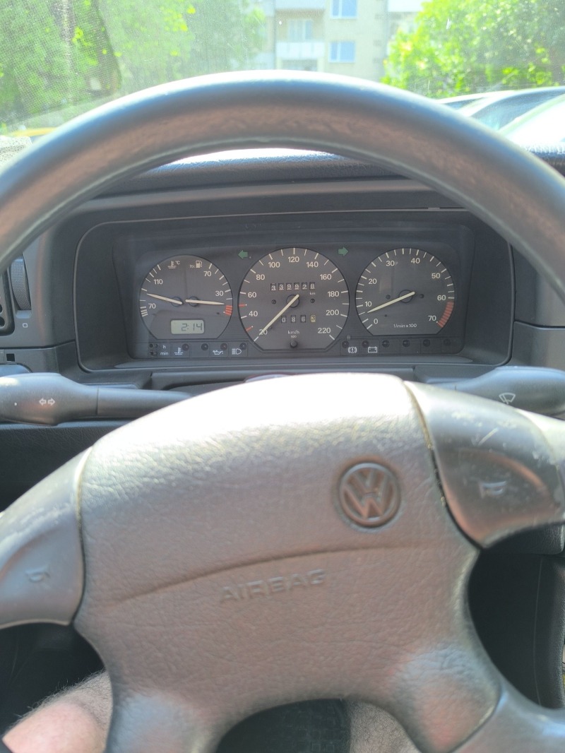 VW Passat 1.8 MI, снимка 6 - Автомобили и джипове - 46245890