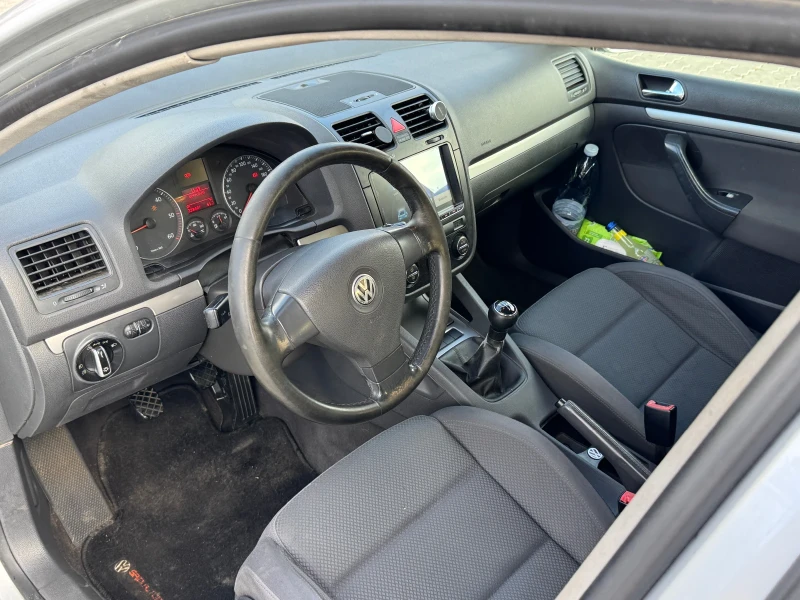 VW Golf 2.0 TDI, снимка 8 - Автомобили и джипове - 47334215