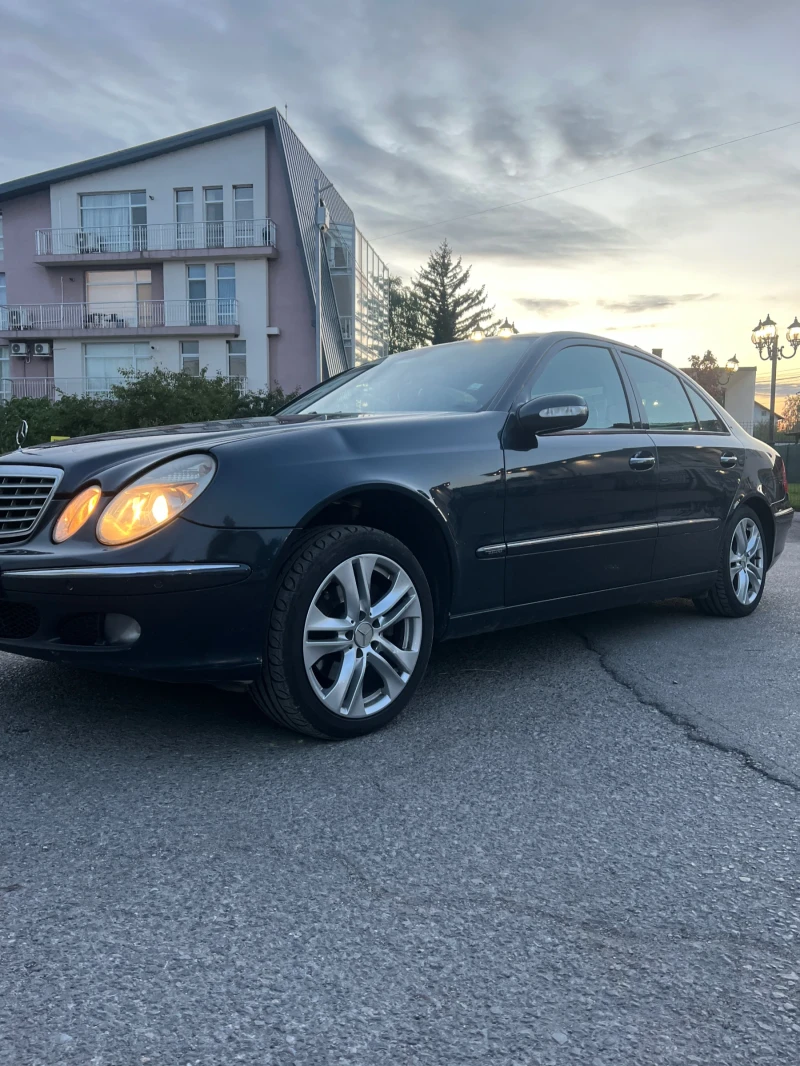 Mercedes-Benz E 270 CDI Elegance, снимка 4 - Автомобили и джипове - 47651166