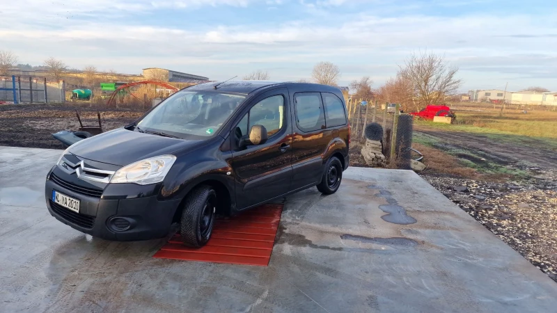 Citroen Berlingo, снимка 3 - Автомобили и джипове - 48624509