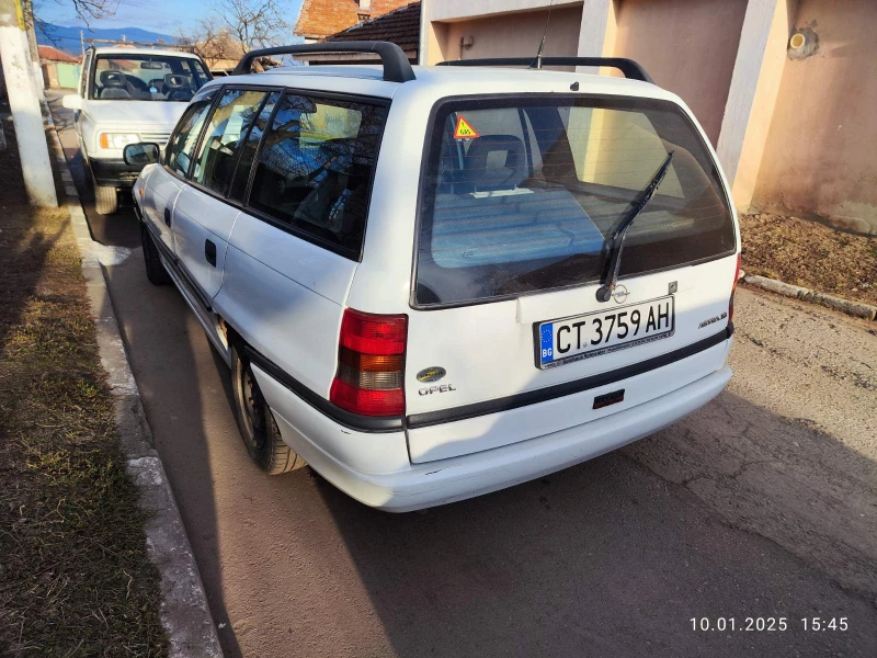 Opel Astra 1.6 i, снимка 6 - Автомобили и джипове - 48633411