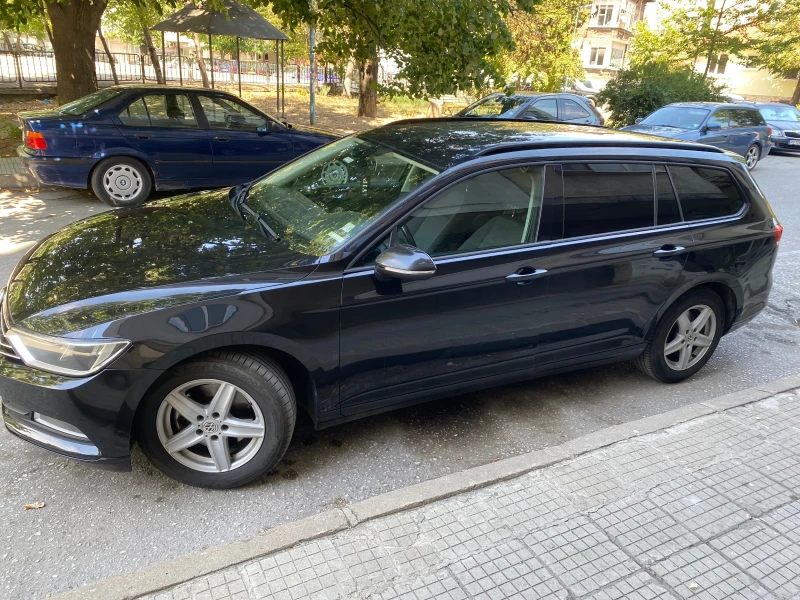 VW Passat 1.6 TDI Bluemotion, снимка 3 - Автомобили и джипове - 52396005
