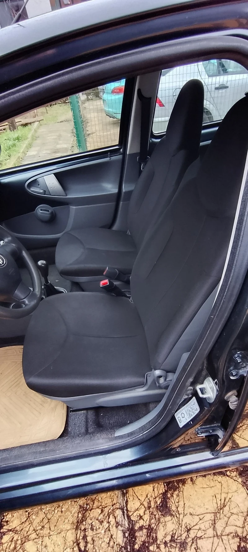 Toyota Aygo, снимка 8 - Автомобили и джипове - 53106857