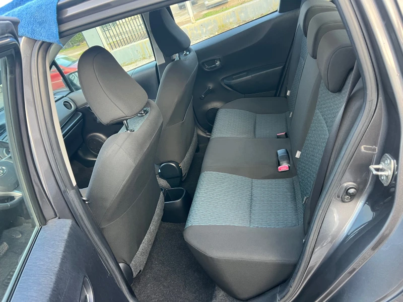 Toyota Yaris 1.3-АВТОМАТИК!, снимка 15 - Автомобили и джипове - 53457112