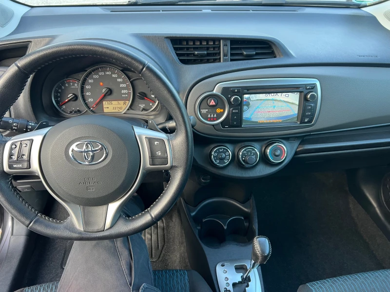 Toyota Yaris 1.3-АВТОМАТИК!, снимка 14 - Автомобили и джипове - 53457112