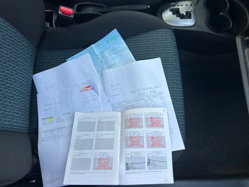 Toyota Yaris 1.3-АВТОМАТИК!, снимка 16 - Автомобили и джипове - 53457112