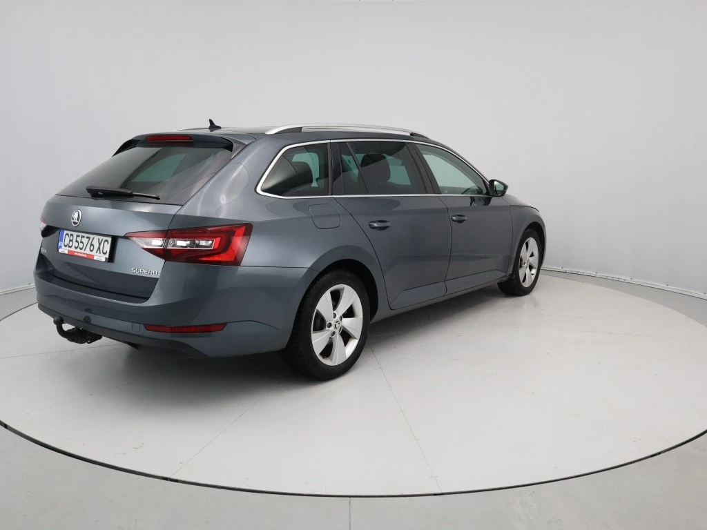 Skoda Superb 1.6 TDI - изображение 8