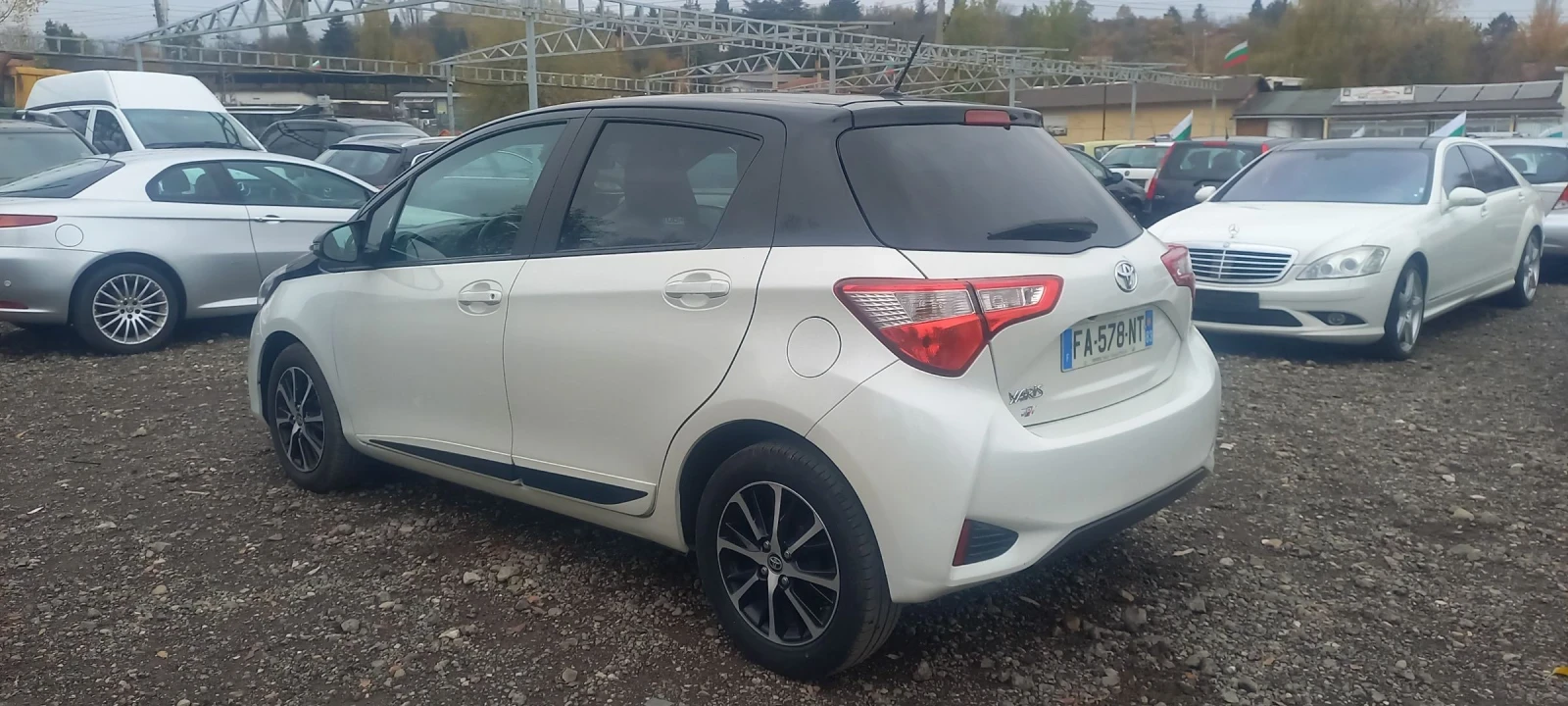 Toyota Yaris 1.5 Automat  - изображение 8