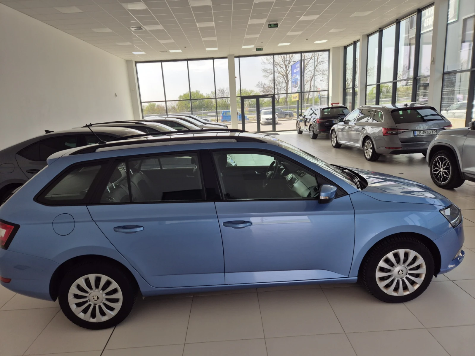 Skoda Fabia 1.0 MPI - изображение 9