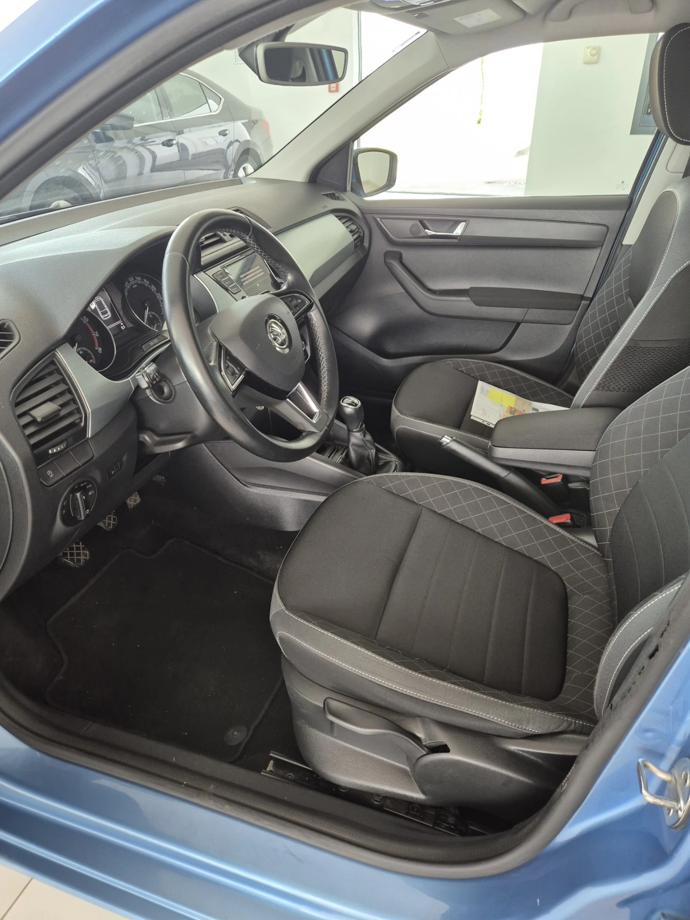 Skoda Fabia 1.0 MPI - изображение 10