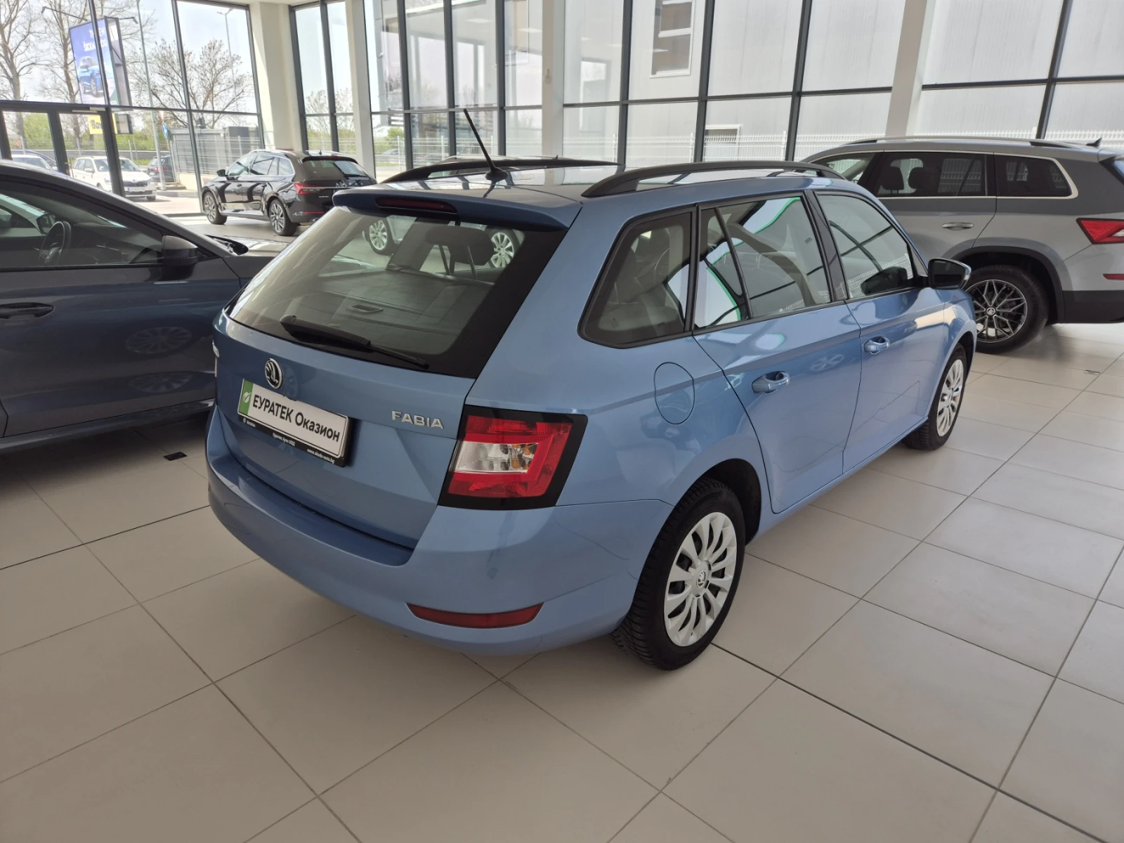 Skoda Fabia 1.0 MPI - изображение 8
