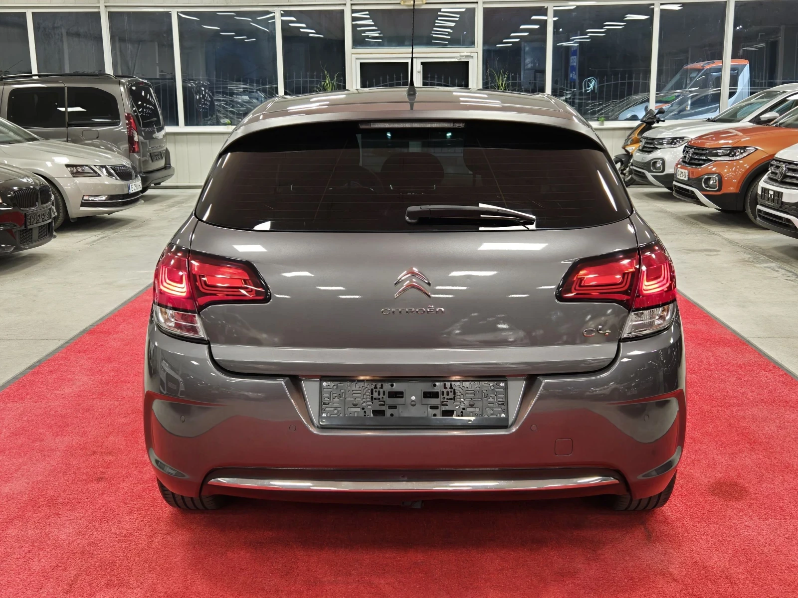Citroen C4 1.6HDI 120кс / Автоматик ЕАТ6 / Топ състояние  - изображение 5