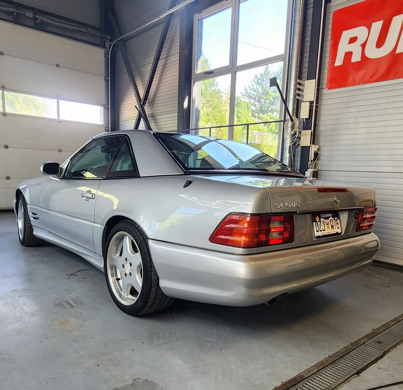 Mercedes-Benz SL 500  - изображение 3