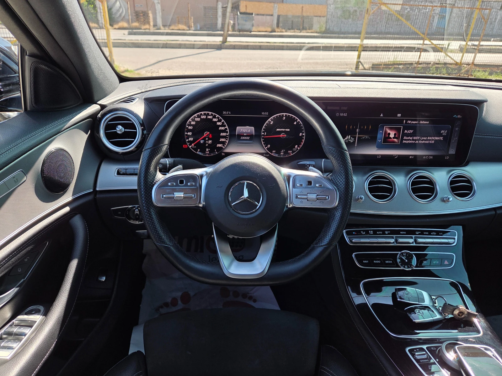 Mercedes-Benz E 220 CDI AMG DIGITAL - изображение 7