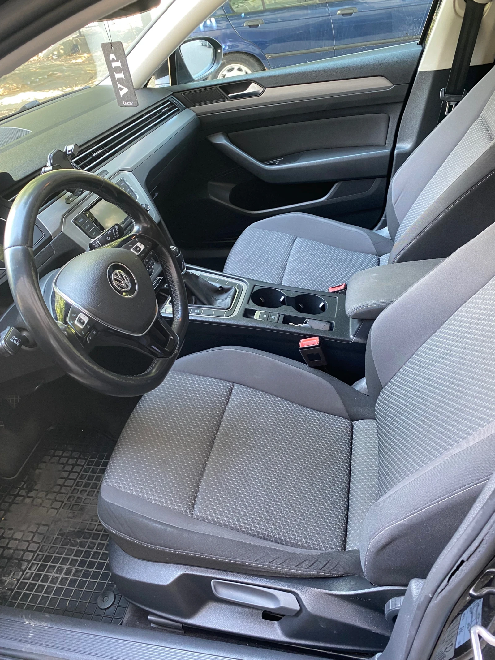 VW Passat 1.6 TDI Bluemotion - изображение 7