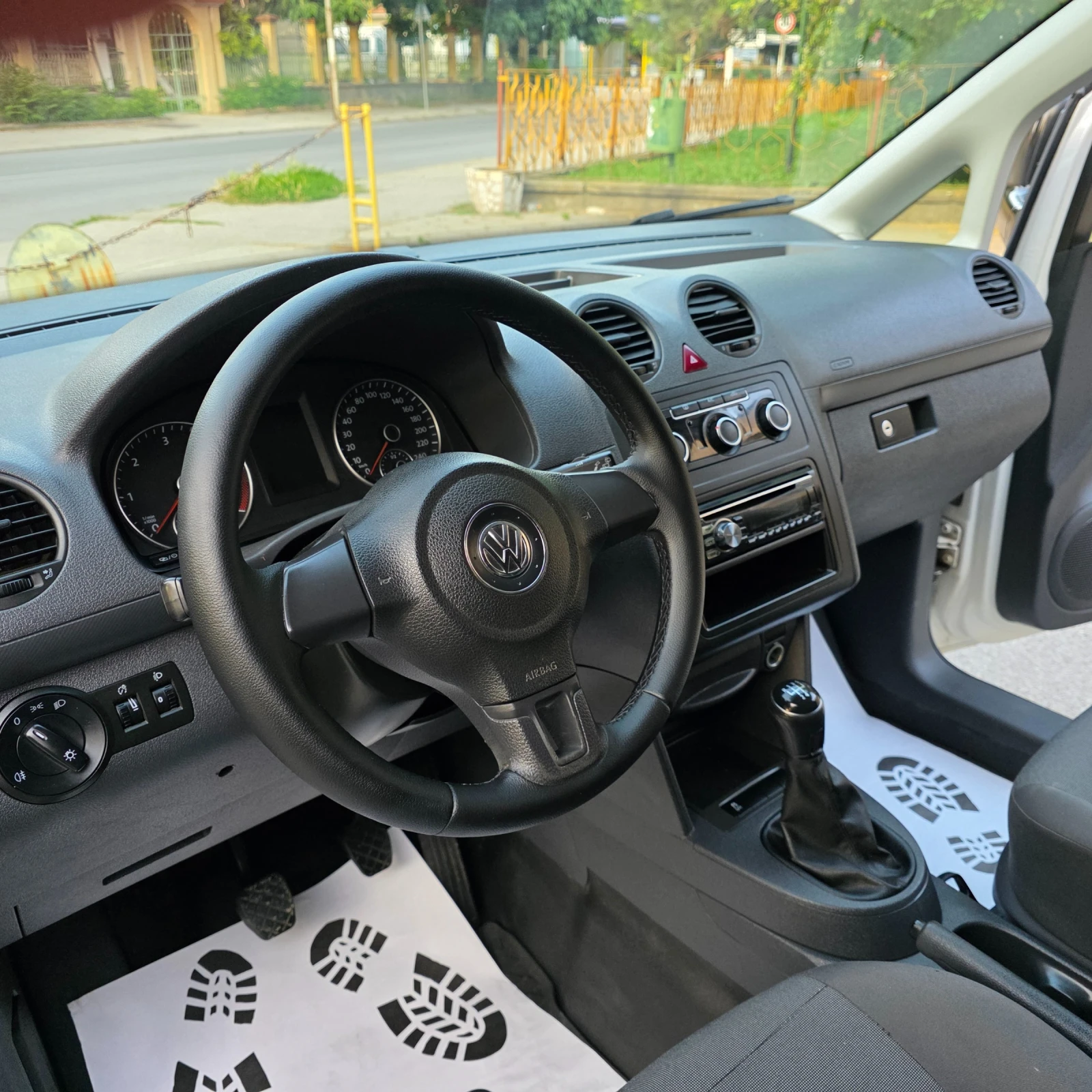 VW Caddy 1.6TDI | Mobile.bg   13