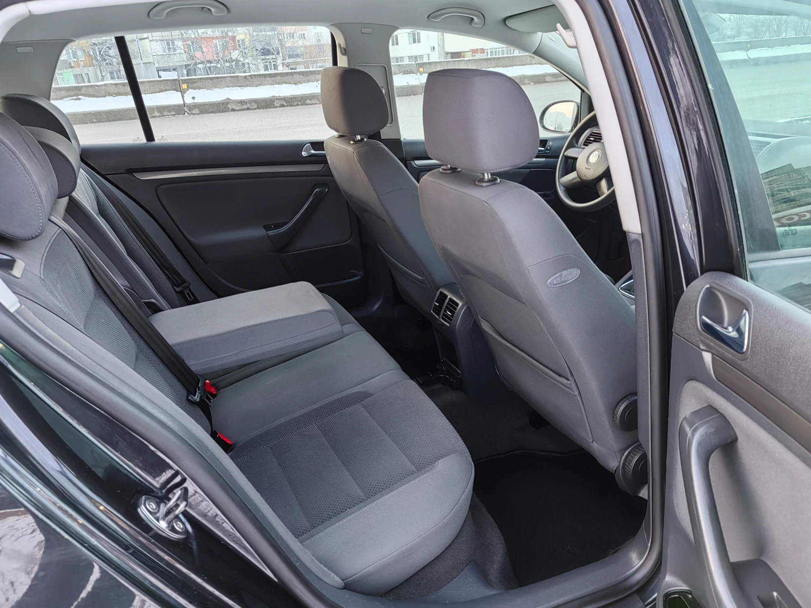 VW Golf 1.9 tdi 105ps Navi - изображение 9