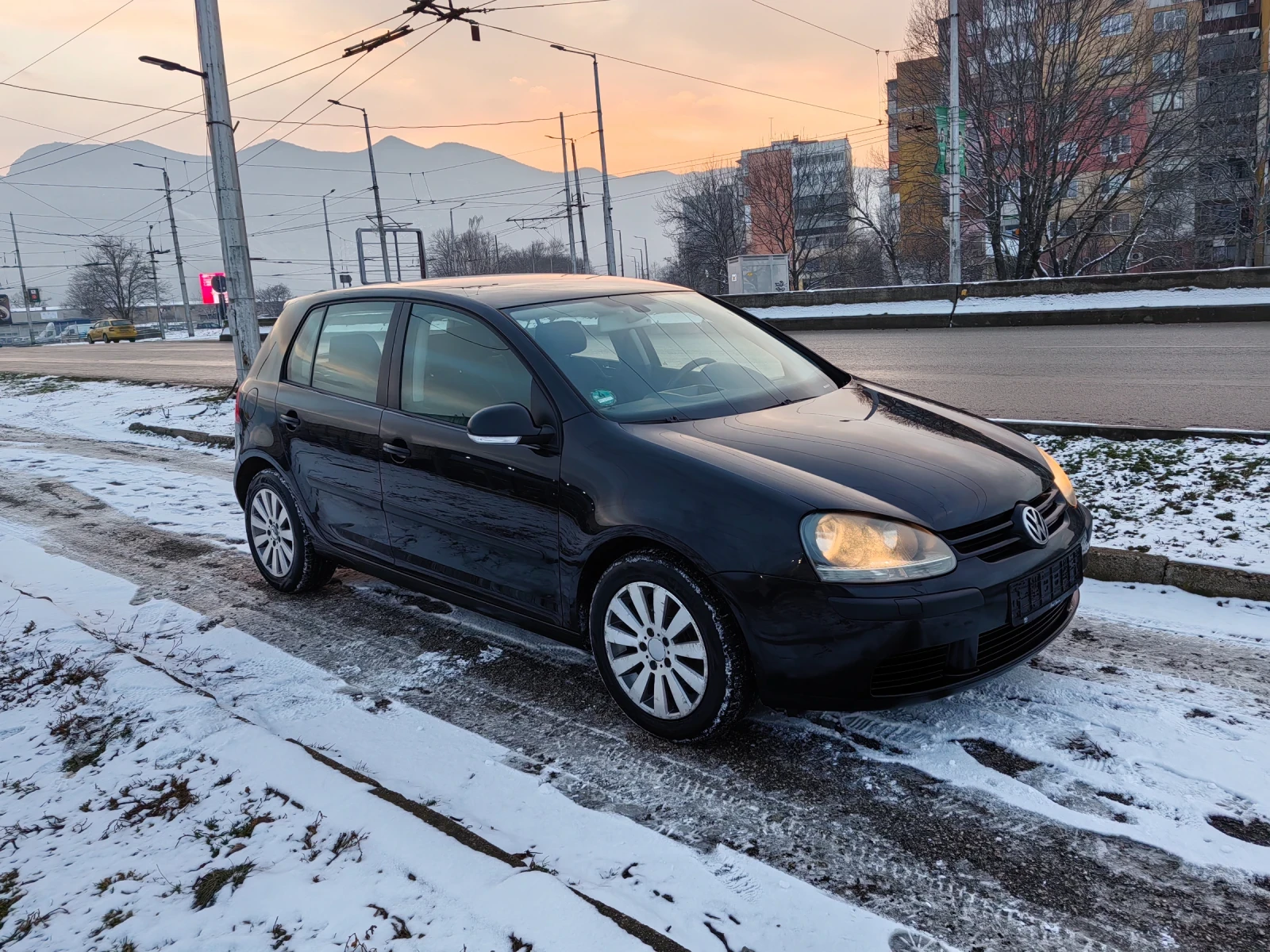 VW Golf 1.9 tdi 105ps Navi - изображение 2