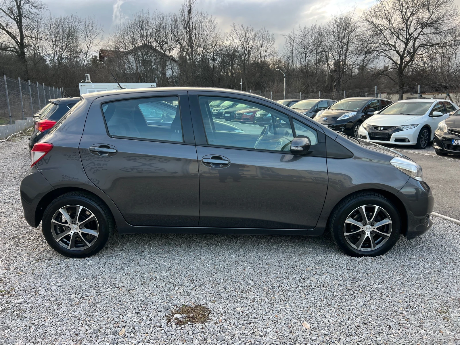 Toyota Yaris 1.3-���������! | Mobile.bg � ����������� 7