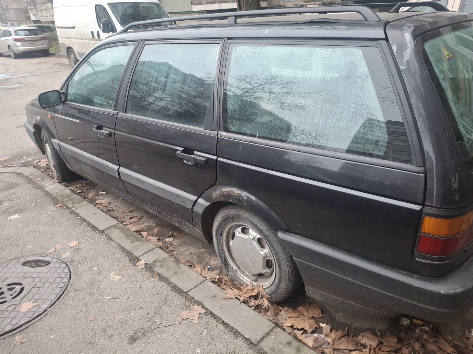 VW Passat Комби - изображение 4