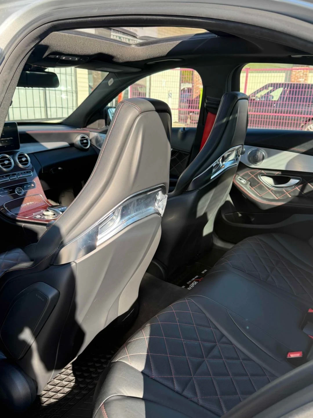 Mercedes-Benz C 63 AMG 63S* Burmester* Keyless* Ambient* Пано* Подгрев, снимка 8 - Автомобили и джипове - 53826479