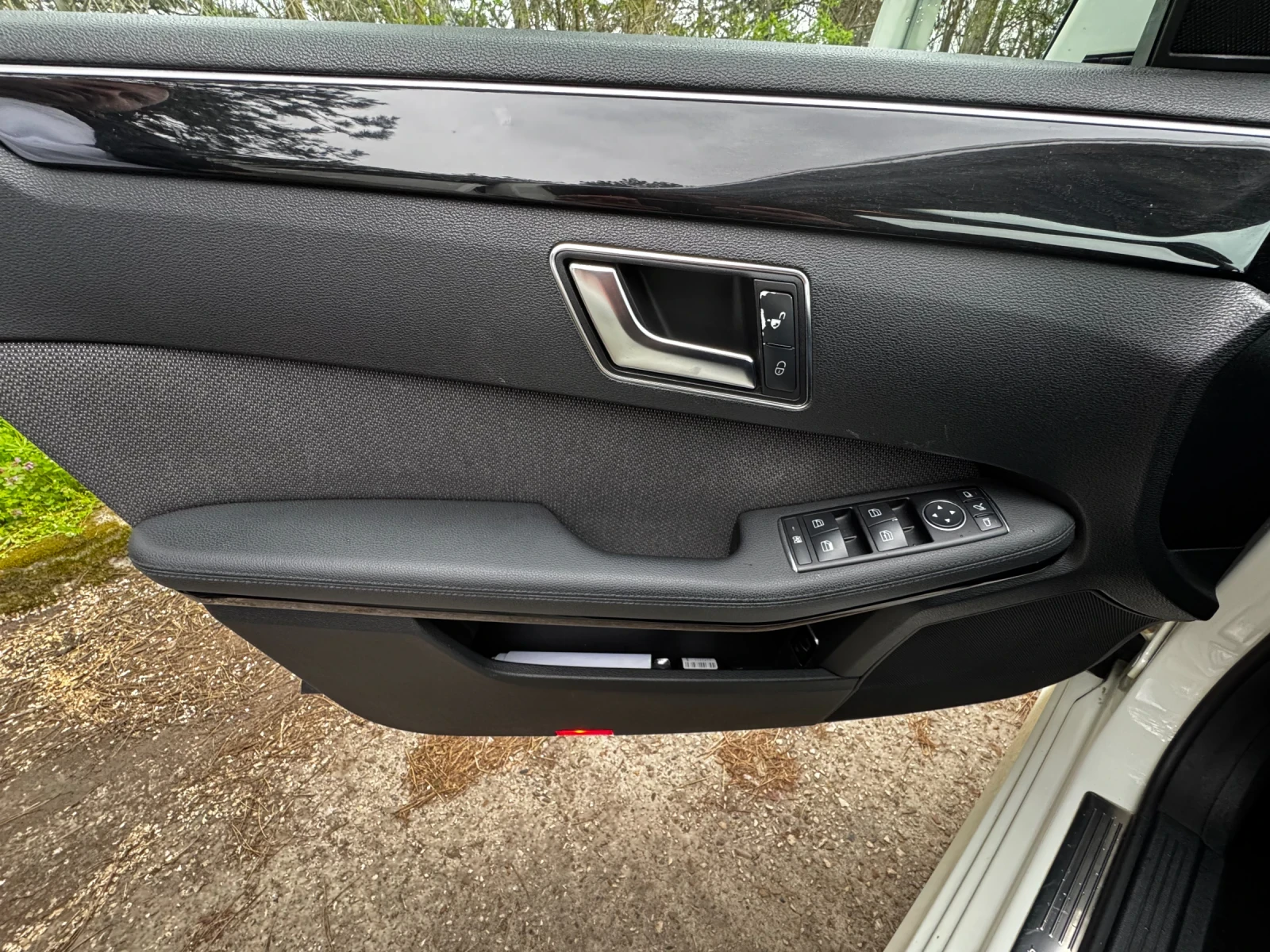 Mercedes-Benz E 220 7G Tronic СМЕНЕНА ВЕРИГА, снимка 7 - Автомобили и джипове - 54177872